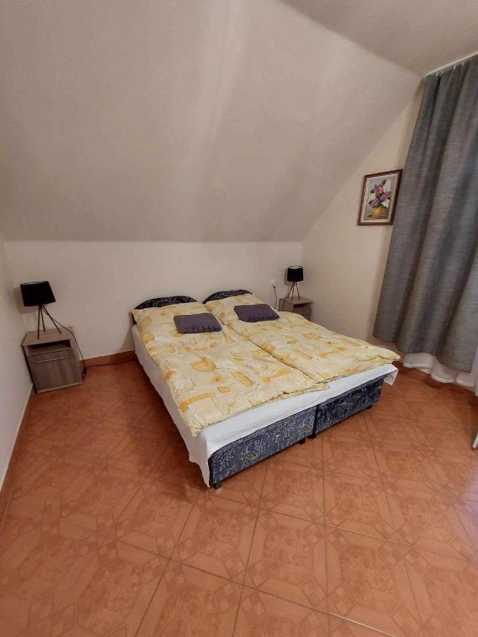 Almos Vendeghaz Apartment Hajdúszoboszló Exterior foto